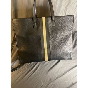 Black crossbody purse 